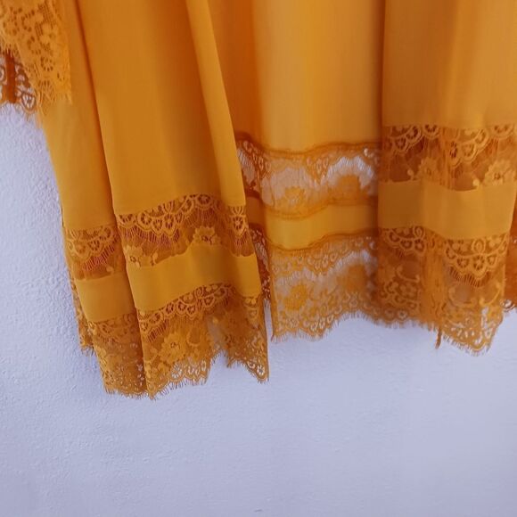 Torrid Chiffon Lace Mix golden yellow Kimono size 1/2X - Picture 3 of 6